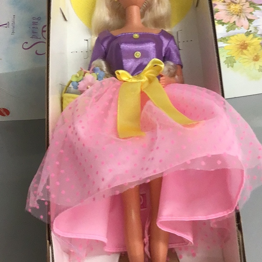 AVON BARBIE DOLL AVON EXCLUSIVE SPECIAL EDITION BARBIE DOLL - Picture 13 of 14